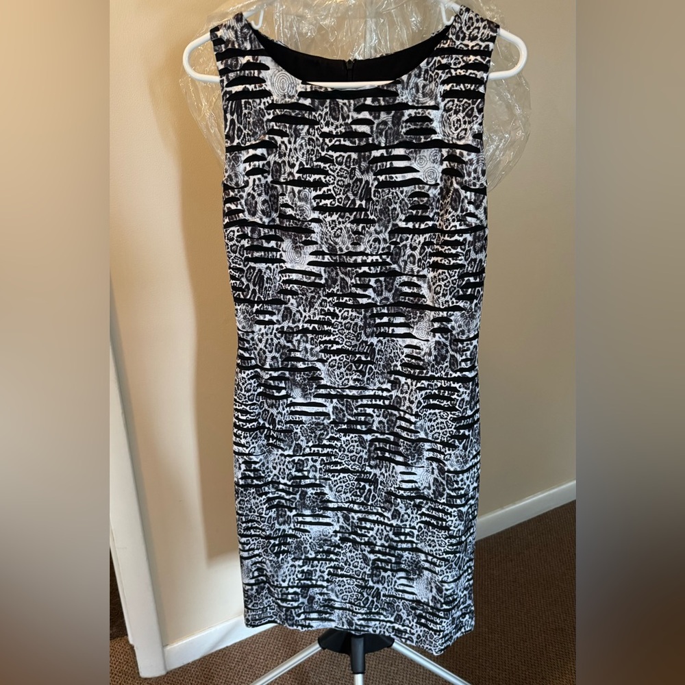 Frank Lyman Design Black & White Patterned Dress